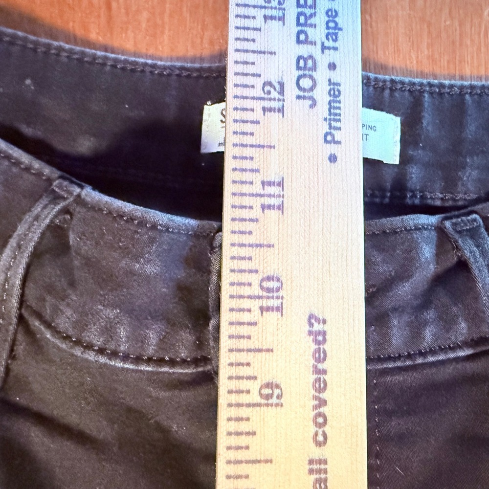 Signature Levi Strauss Women 12M Black Totally Shaping Straight Leg Jean Stretch - Picture 9 of 10